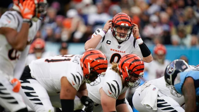 Cincinnati Bengals quarterback Joe Burrow (9) calls a play to his team as they face the...