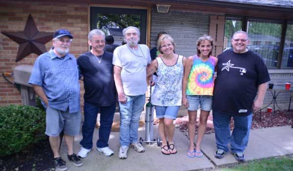 The six reunited siblings (Provided by Steve Taylor)