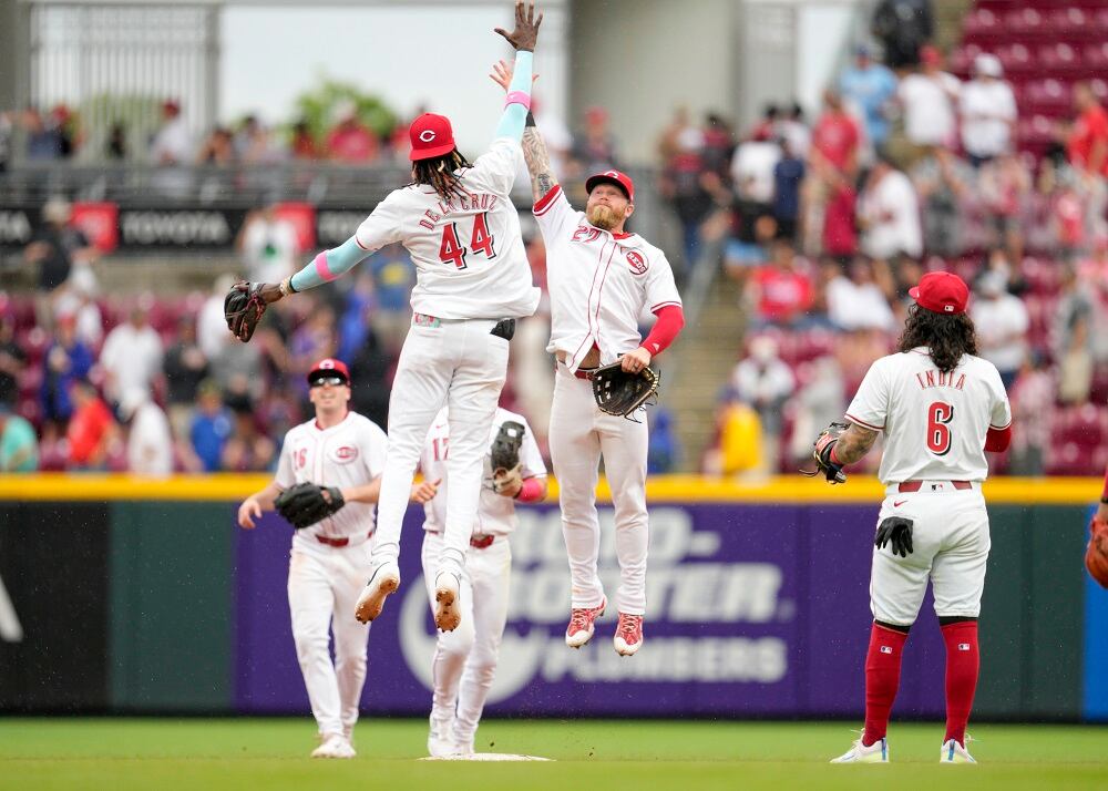 Nick Martinez outduels old rival Yoshinobu Yamamoto as the Reds sweep the Dodgers - Vimarsana News